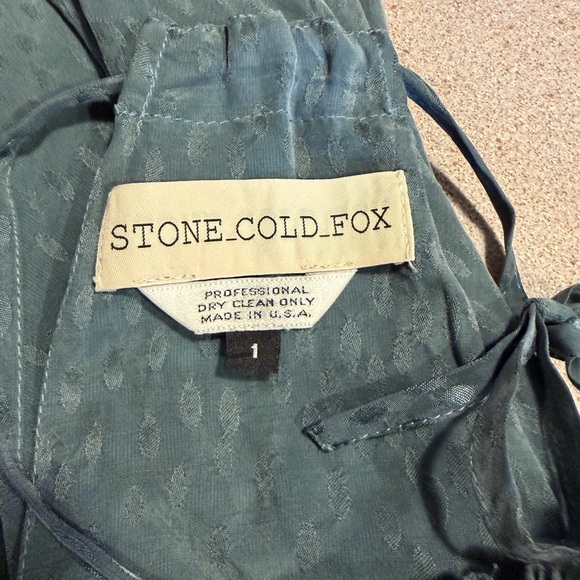 Stone Cold Fox Onyx Gown 1 - Picture 8 of 8